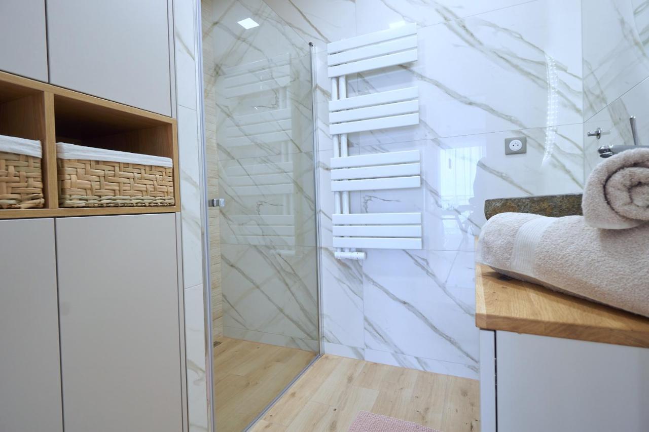 The Gatsby Apartment โปปรัด ภายนอก รูปภาพ